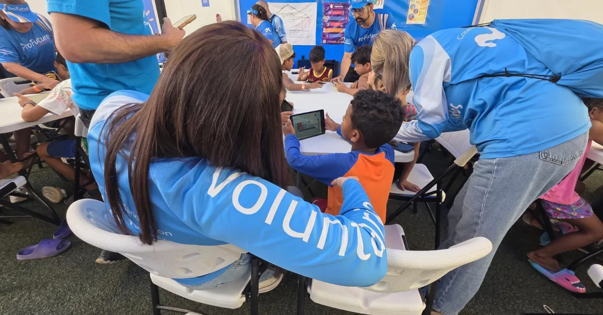 Movistar brinda apoyo emocional a más de 500 niños y jóvenes en campamentos transitorios