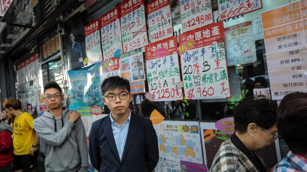 Hong Kong : l'une des figures prodémocratie, Joshua Wong, plaide coupable de collusion