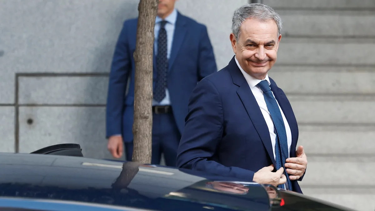 El código ético aprobado durante el mandato de Zapatero le impedía quedarse con las joyas que recibió de Arabia Saudí en 2007