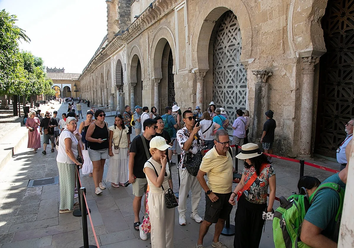 Andalucía anota el mejor julio en llegadas de turistas extranjeros en diez años con casi 1,7 millones de visitantes
