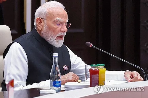 인도 총리, '앙숙' 파키스탄 SCO 의장국 수임에 "테러지원국"