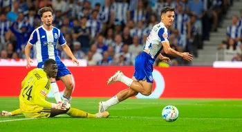 Portista Gabri Veiga sem qualquer lesão após ser substituído no clássico