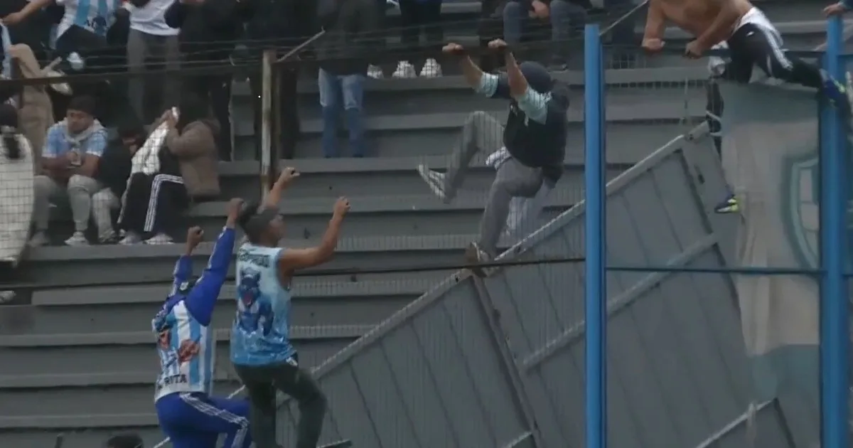 Video: batalla arriba del alambrado en Jujuy