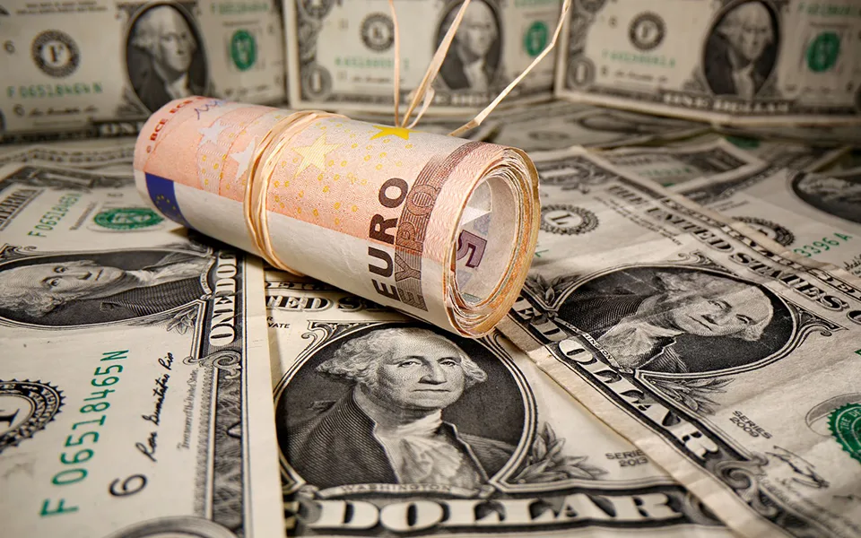Euro ultrapassa 1,16 dólares, o máximo de dois meses