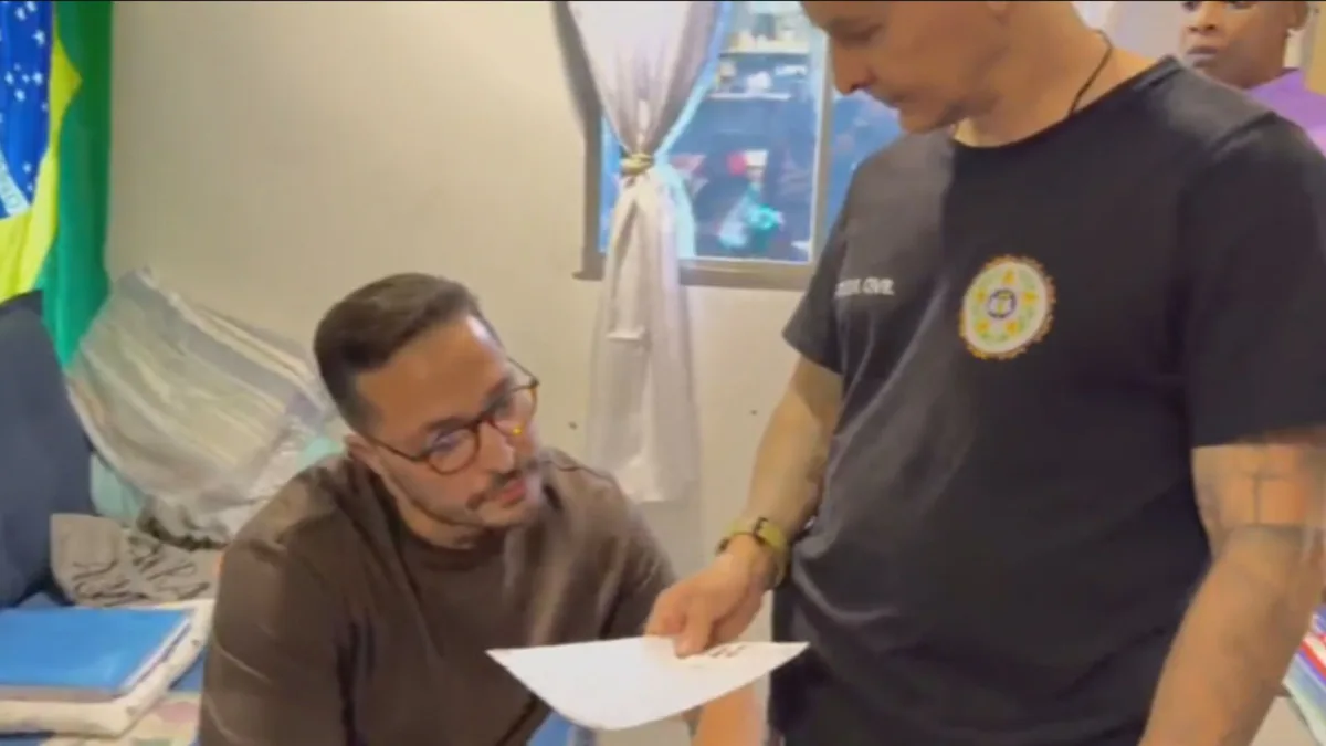 Família de idoso com Parkinson denuncia atendimento por falso médico preso por consultar criança com câncer