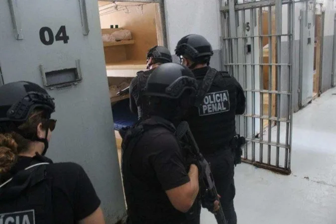 Forças policiais ampliam combate ao crime organizado dentro de presídios