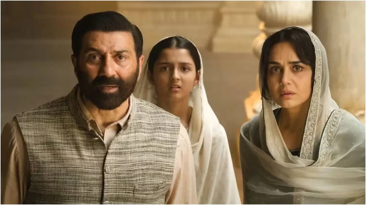 Rajkumar disagrees with Shabana over Sunny’s muslim character in Batwara 1947
