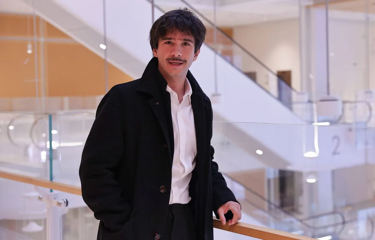 Le parquet de Paris demande que l’avocat Juan Branco soit jugé pour viol