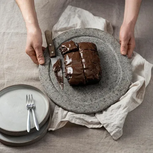 How to make a microwave chocolate cake with chocolate ganache