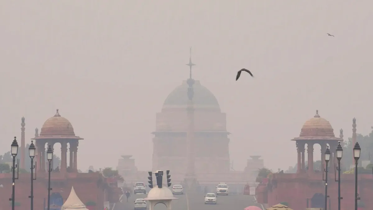 Delhi government orders construction ban for 42 days to tackle winter air pollution