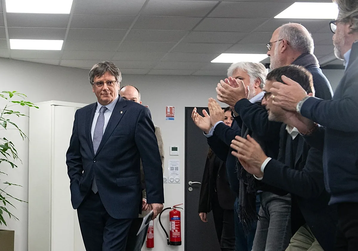 El lamento de los antidisturbios del 1-O con el regreso de Puigdemont: «Se van de rositas después de humillar a España»