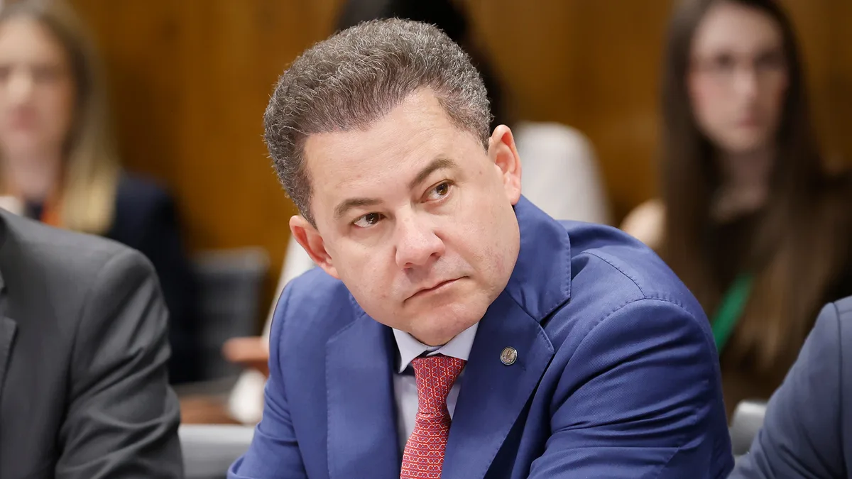 Cezinha teria se utilizado de cargo para suposta influência em tribunais superiores, diz PF