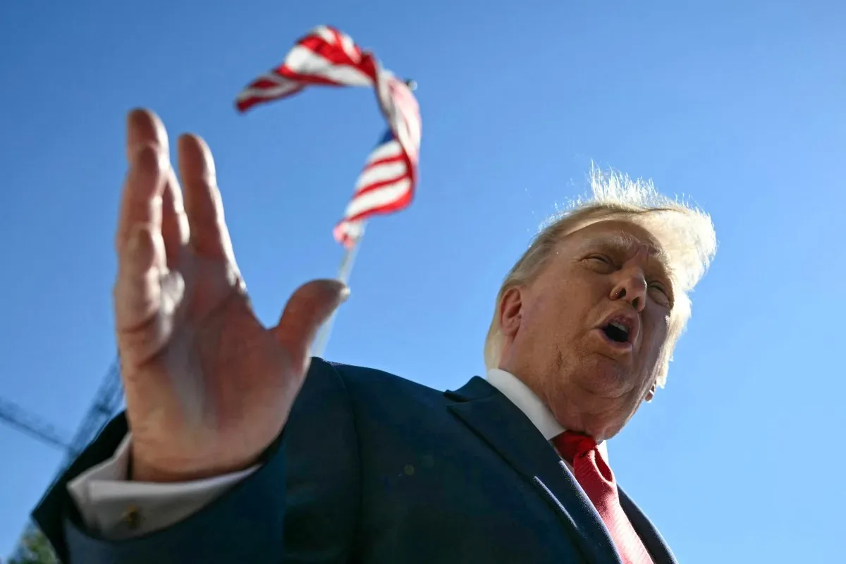 Trump quer as terras raras do Brasil para fazer frente à China, avalia analista internacional