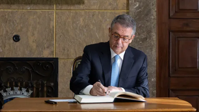 Consultor de Seguro aconselha IL a procurar Presidente como aliado