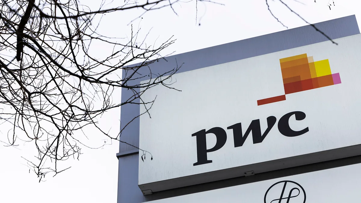 PwC alcança receitas globais de 60,2 mil milhões, mas crescimento fica aquém das rivais