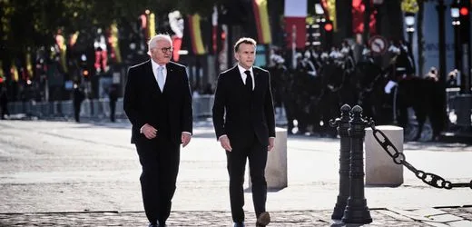 Frankreich: Frank-Walter Steinmeier verabschiedet sich von Emmanuel Macron