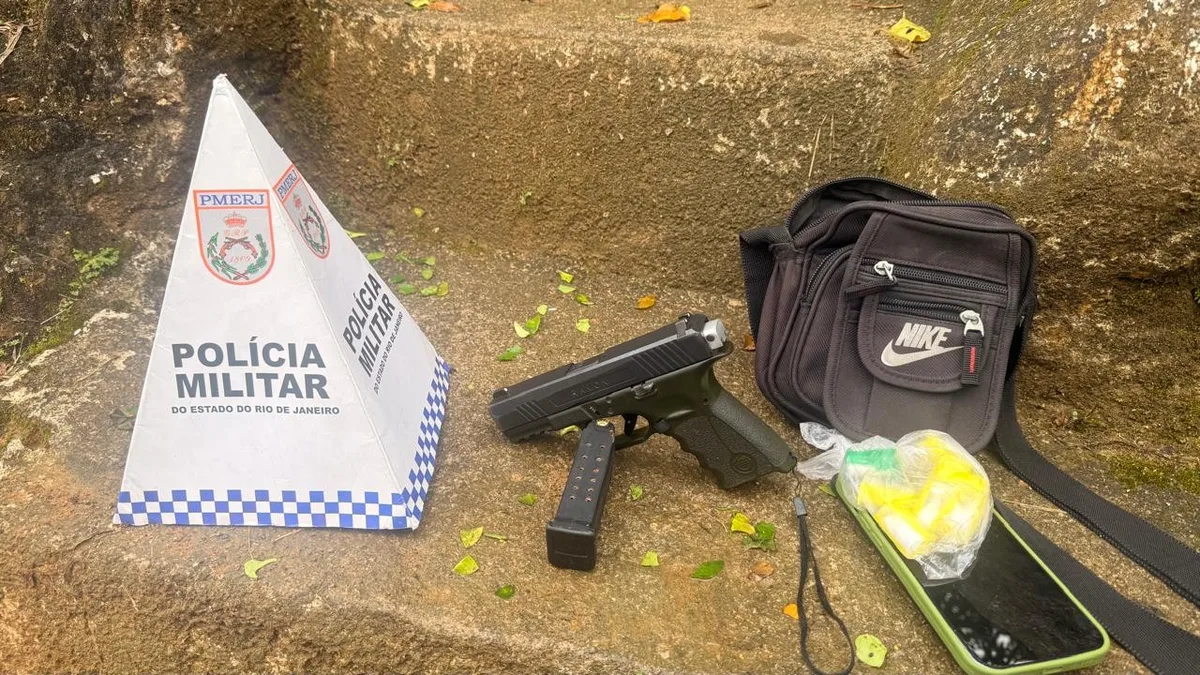 Homem é preso com arma e drogas em Angra dos Reis