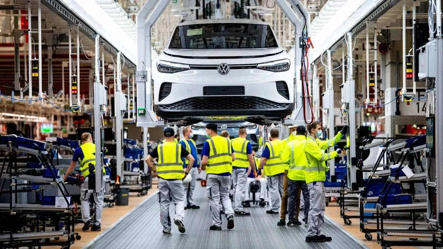Autoindustrie: VW-Belegschaft kritisiert Kommunikation des Vorstands