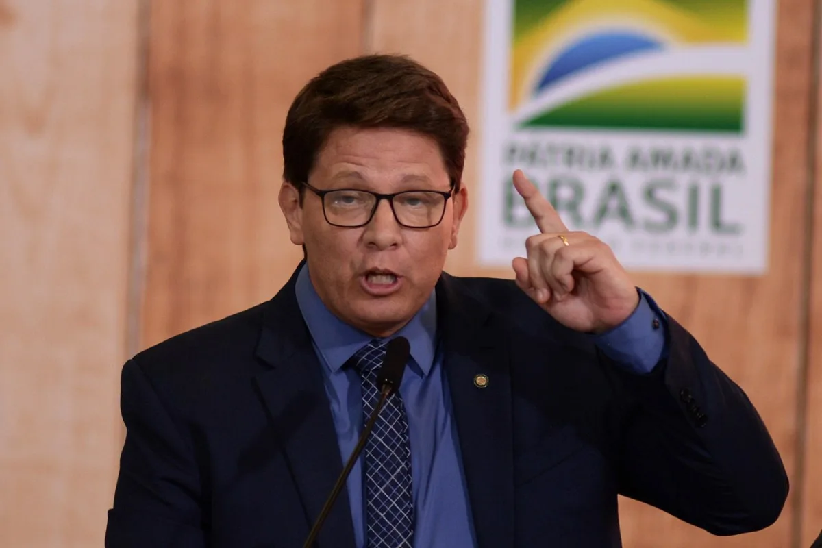 Dark Horse: Dino cita Mario Frias como possível líder de organização ligada ao PCC