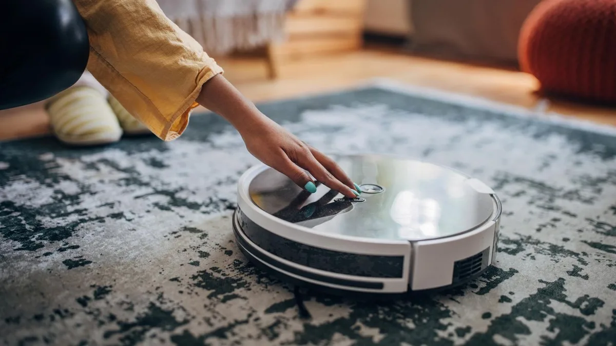 Sauberer Deal: Bei Amazon gibt es derzeit einen Saugroboter von Roborock mit 50 Prozent Rabatt