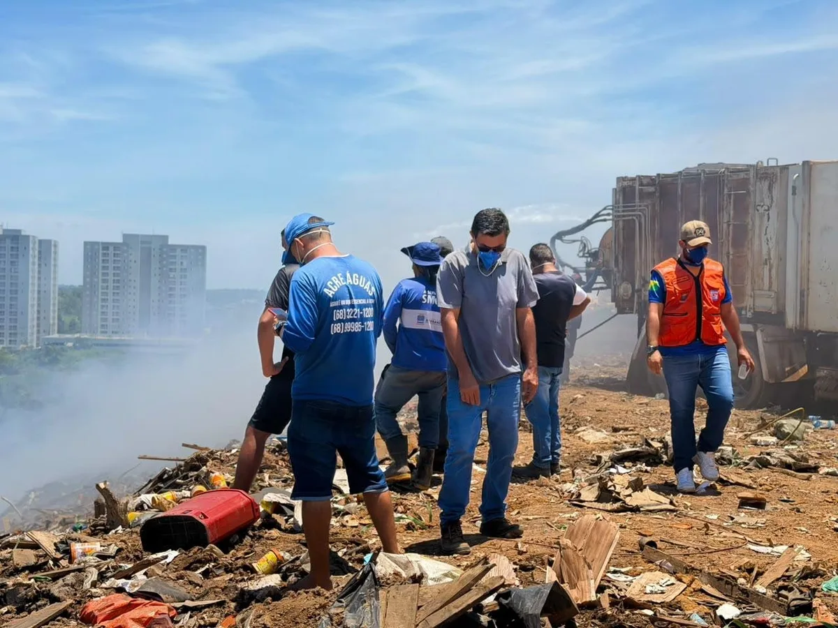 Após quase 2 anos, aterro volta a ser atingido por incêndio na Transacreana, em Rio Branco
