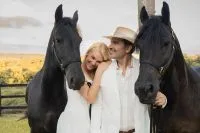 Ana Hickmann posa com vestido de noiva para casamento com Edu Guedes; veja