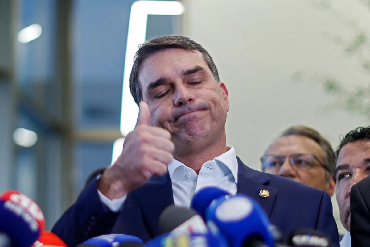 Médico Claudio Lottenberg será meu ministro da Saúde, se eu for eleito, diz Flávio