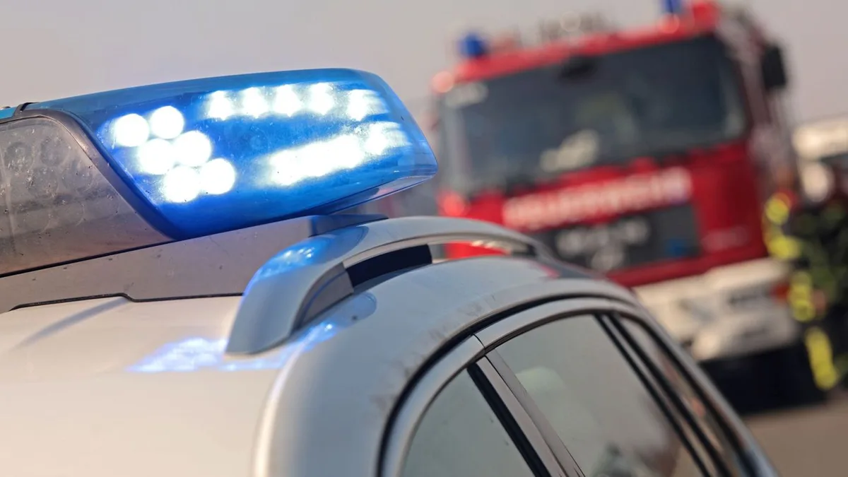 Brände: Lagerhalle brennt in Reinsdorf – Warnung für Anwohner