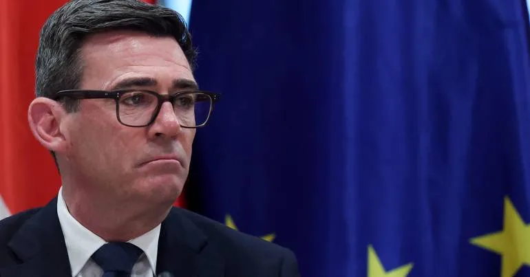 Burnham leva ao Parlamento a defesa de uma aproximação à UE