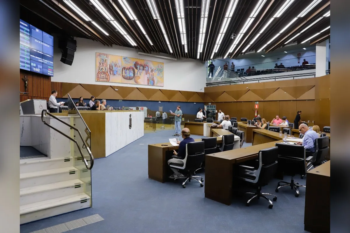 Câmara de BH aprova reajuste de 4,11% a servidores da prefeitura