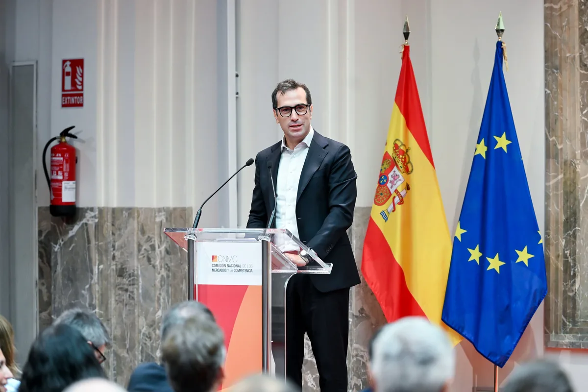 El Gobierno afronta un atasco legislativo en media docena de leyes para reformar el sector financiero