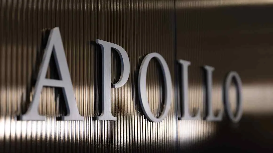 Ex-Apollo executive admits to improperly using company documents
