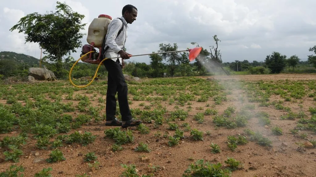 Près de la moitié des agriculteurs dans le monde contaminés aux pesticides