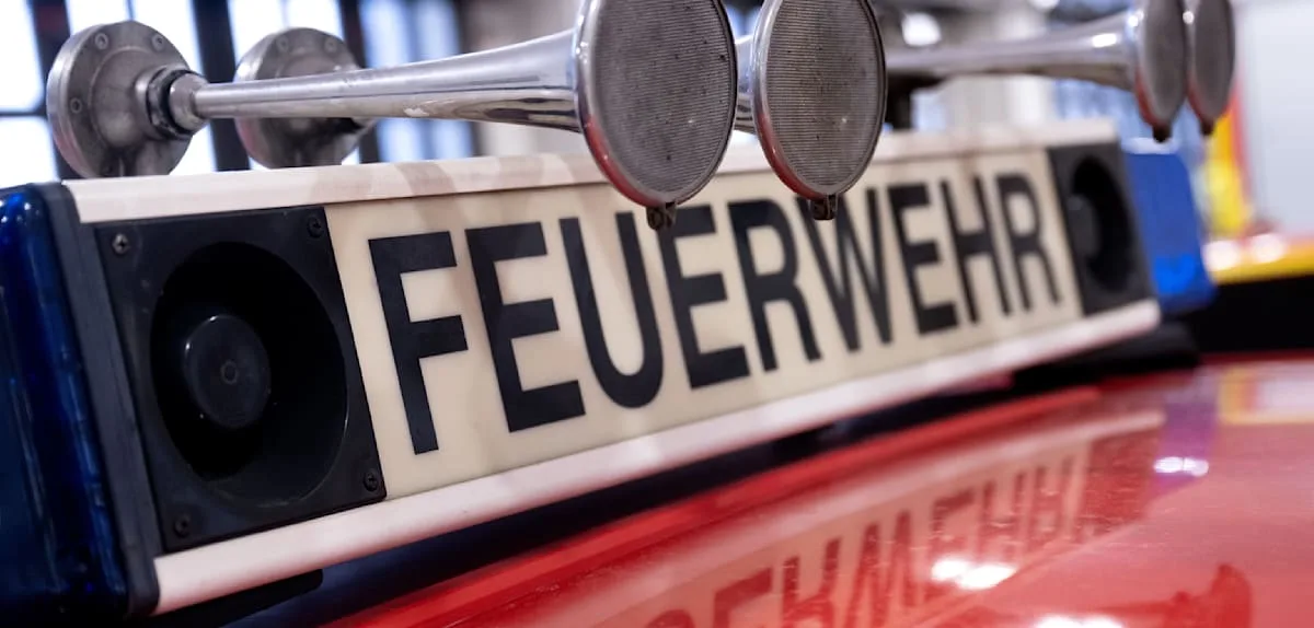 Großbrand auf Entsorgungsbetrieb in Georgsheil | Aurich-News