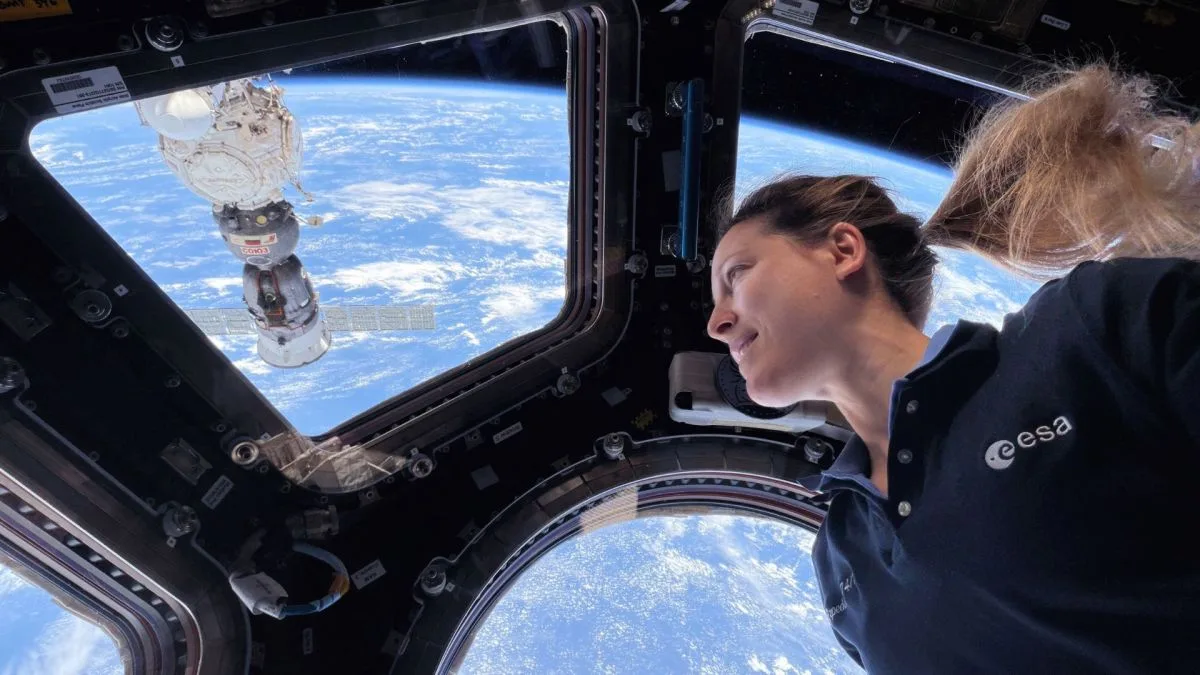 « Un barbecue qui a mal tourné » : l’astronaute française Sophie Adenot nous décrit les odeurs surprenantes de l’espace