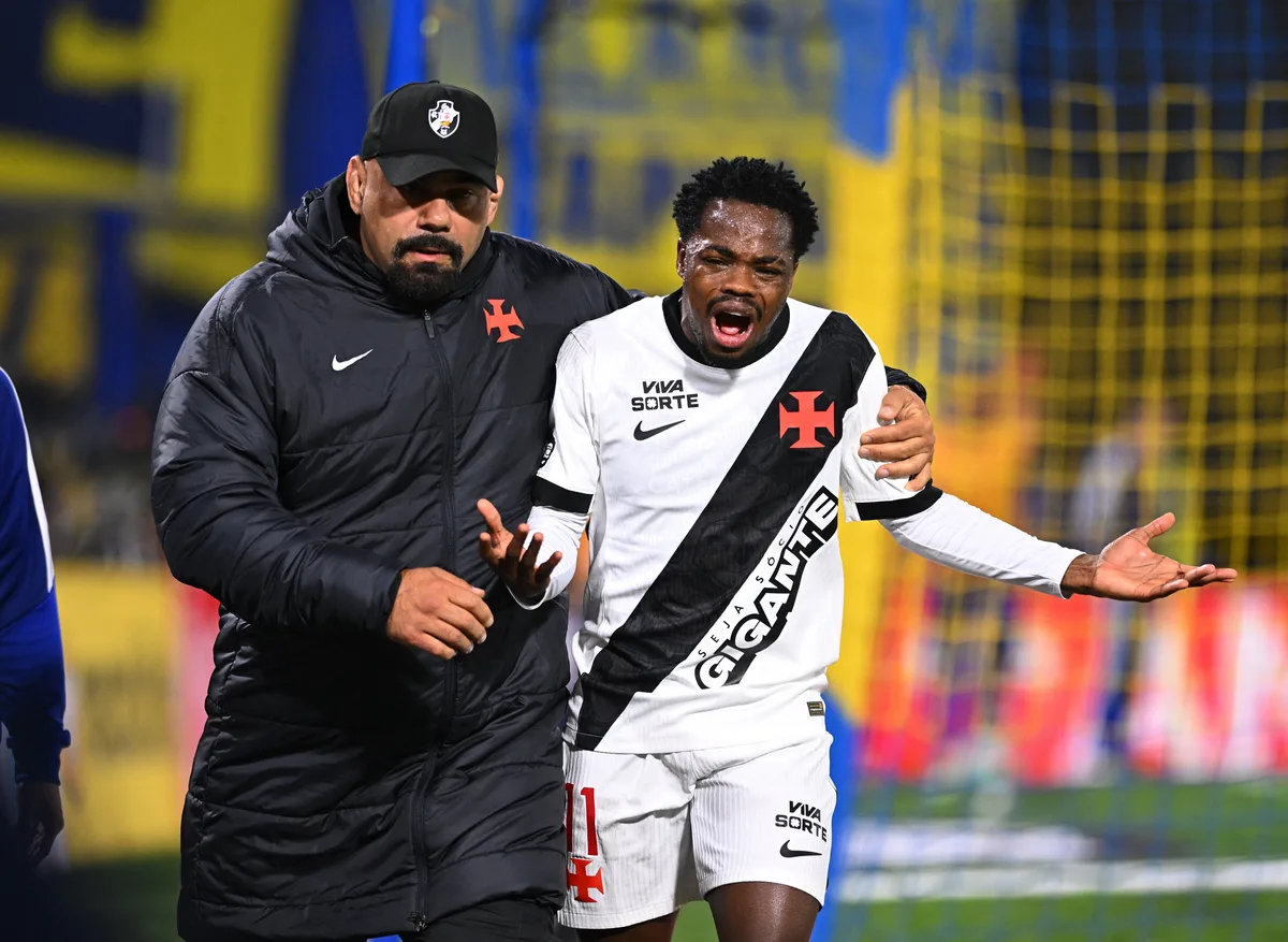 Carlos Andrés Gómez se pronunció tras su expulsión ante Boca Juniors por la Copa Sudamericana y ofreció disculpas: “Reconozco mi error”