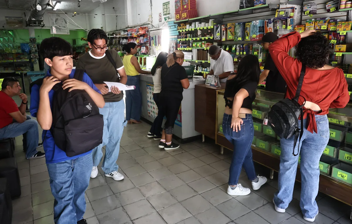 Saltillo: hasta 3 mil 500 pesos por estudiante gastan familias en el regreso a clases