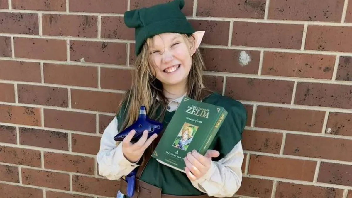 10-year-old saves baby sister from fire, earns bravery award