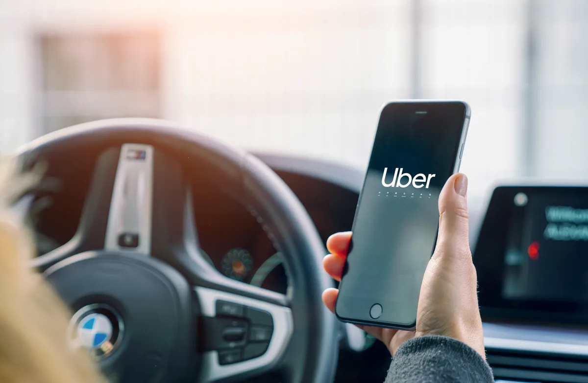 Uber começa a cobrar motoristas por corridas recusadas e muda custo de ficar disponível no app
