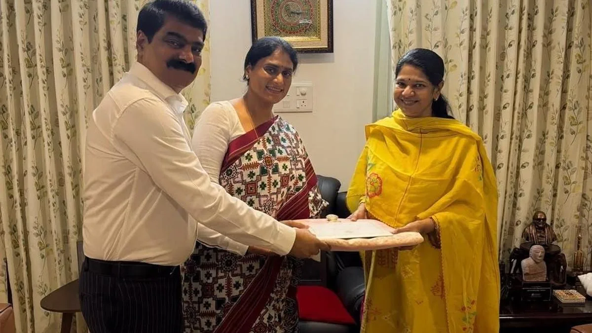 Sharmila reiterates demand for CEC Gyanesh Kumar’s resignation