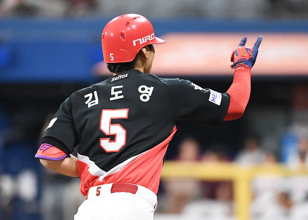 KIA 김도영 시즌 38호 홈런포...개인 최다 기록 타이