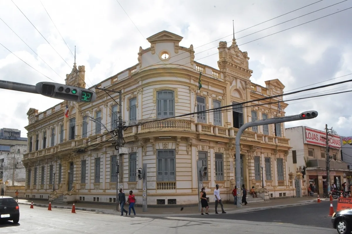 Alvo de denúncias, Associação Saúde em Movimento amplia parceria com Feira de Santana