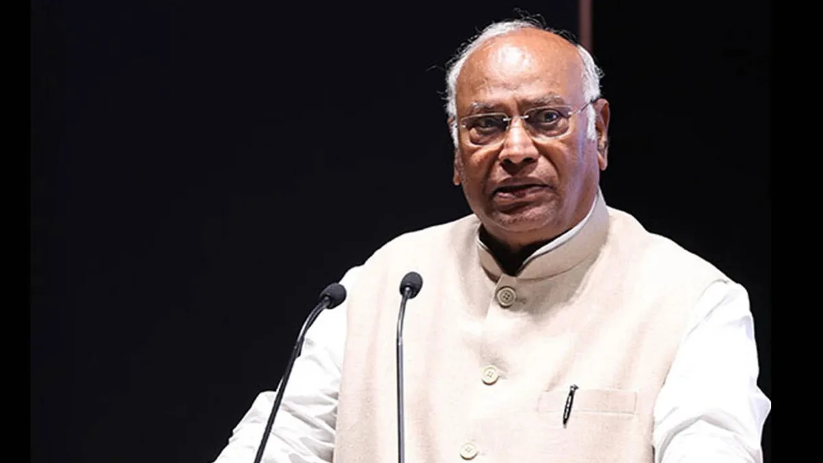 'Muzzled Democracy': Cong slams govt over mass detentions amid massive anti-SIR protests