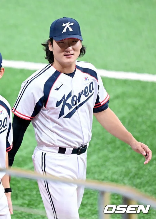 [공식발표] ‘드디어’ 대만전 선발 떴다! ‘160.3km’ 곽빈 AG 1차전 출격…대만 왕옌청 아닌 20살 실업투수 예고 '왜 변칙 택했나'