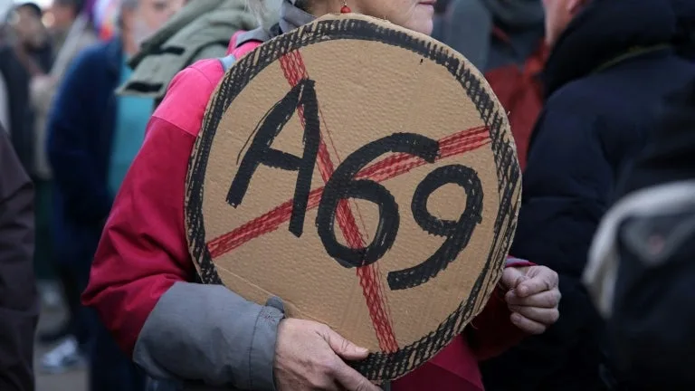 "Se rassembler une dernière fois": nouvelle mobilisation contre l'A69 ce week-end, la mise en service de l'autoroute annoncée pour novembre