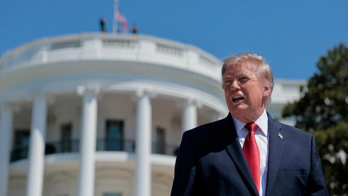 Trump extends push for $100,000 H-1B visas by another year