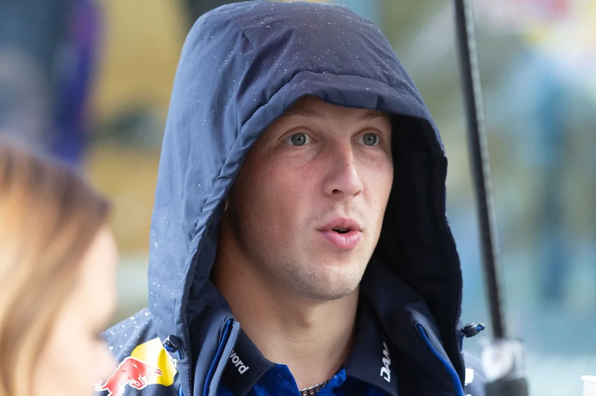 F1: "Sempre soube que 2025 poderia ter sido diferente", lamenta Lawson durante retorno à Red Bull