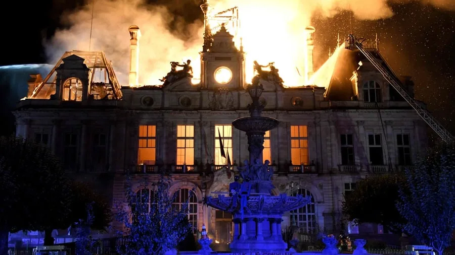 Hunderttausende demonstrieren: Gewalt und Plünderungen bei Protesten erschüttern Frankreich