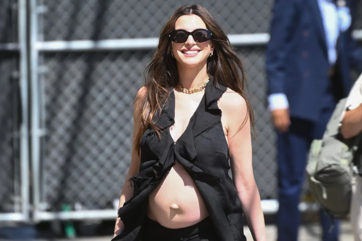 Internet acusa Anne Hathaway de ser transgênero e atriz reage