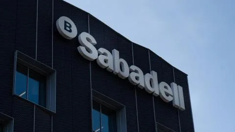 Banco Sabadell completa su primer pago real con inteligencia artificial a través de Mastercard